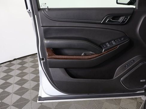 Used 2017 GMC Yukon XL SLT w/ Open Road Package image 13