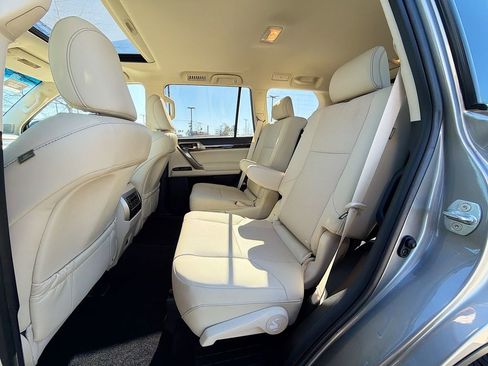 Used 2021 Lexus GX 460 Premium image 38