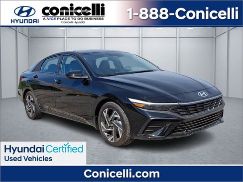 Certified 2025 Hyundai Elantra Sport FWD image 1