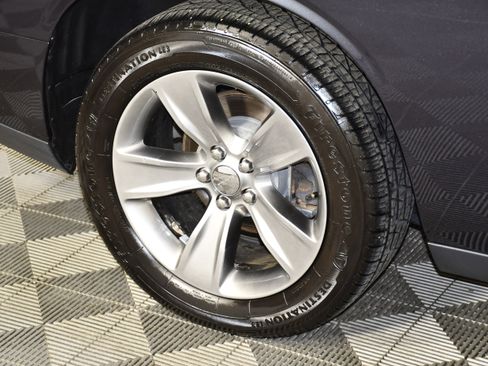 Used 2016 Dodge Challenger SXT RWD image 31