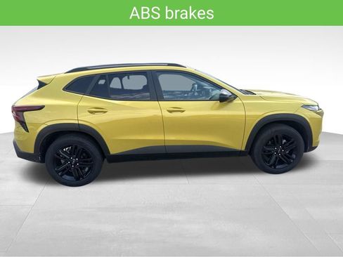 Used 2025 Chevrolet Trax ACTIV w/ Driver Confidence Package FWD image 14