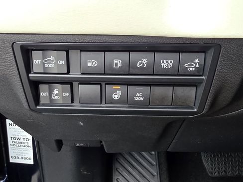 Used 2023 Toyota Tundra Capstone AWD/4WD image 31
