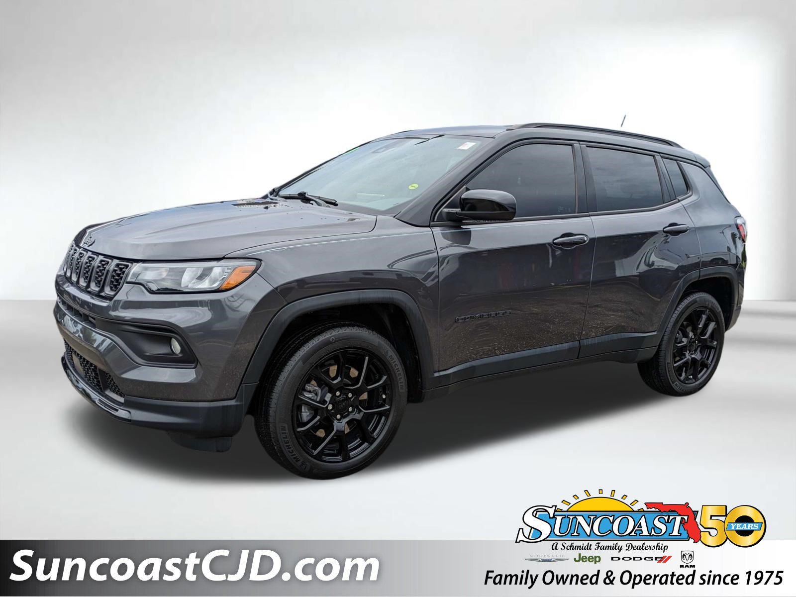 Certified 2024 Jeep Compass Latitude w/ Altitude Special Edition AWD/4WD image 1