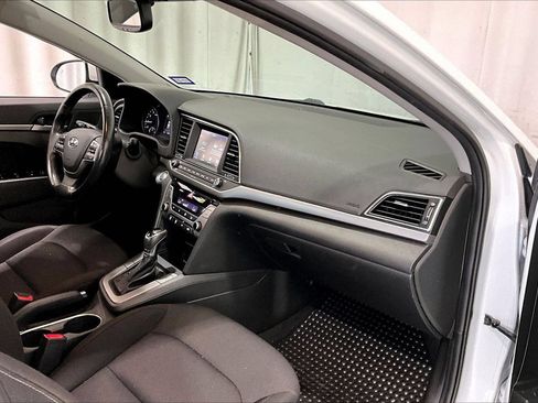 Used 2018 Hyundai Elantra Value Edition FWD image 28