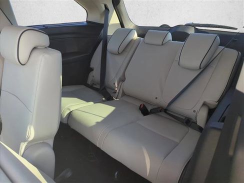 Used 2026 Honda Odyssey Touring image 18