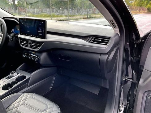 Used 2024 Ford Escape Platinum w/ Premium Technology Package AWD/4WD image 15