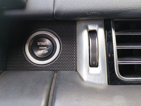 Used 2018 Land Rover Range Rover Long Wheelbase Supercharged image 16