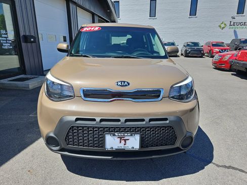 Used 2015 Kia Soul + FWD image 10
