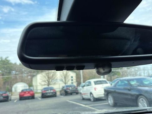 Used 2015 BMW 750Li xDrive image 29