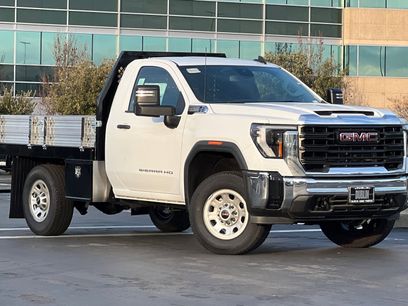 New 2024 GMC Sierra 3500 Pro w/ Convenience Package