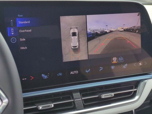 New 2026 Chevrolet Equinox EV LT image 15