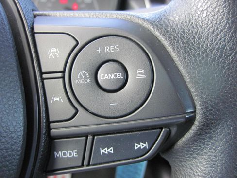 Used 2023 Toyota Corolla LE image 13