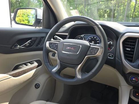 Used 2023 GMC Acadia Denali AWD/4WD image 44