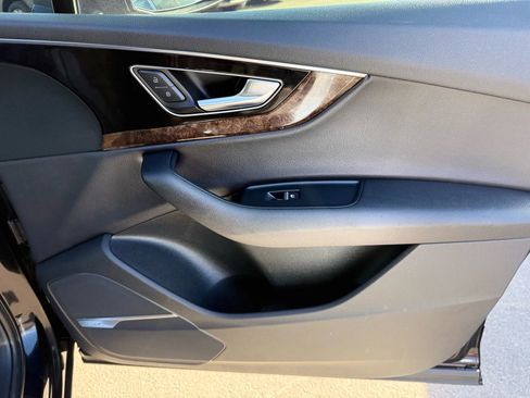 Used 2018 Audi Q7 3.0T Prestige w/ Prestige Package image 28