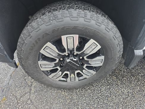 Used 2026 GMC Sierra 2500 Denali AWD/4WD image 12