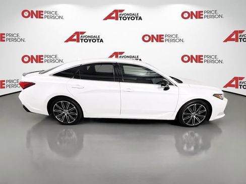 Certified 2020 Toyota Avalon Touring w/ Advanced Safety Package FWD image 8