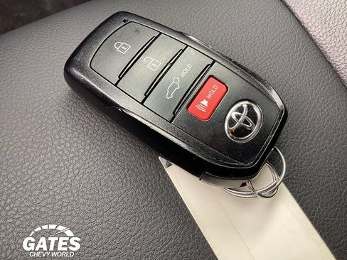 Used 2025 Toyota Highlander XSE AWD/4WD image 29
