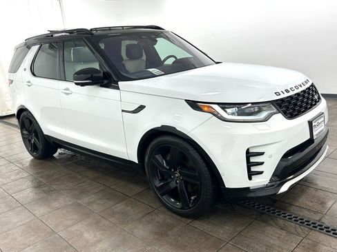 Used 2023 Land Rover Discovery HSE R-Dynamic AWD/4WD image 6