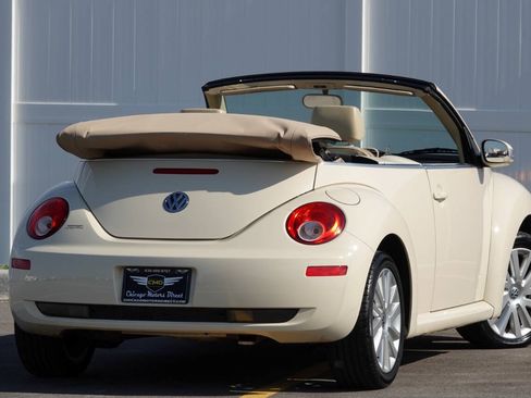 Used 2008 Volkswagen Beetle SE FWD image 28