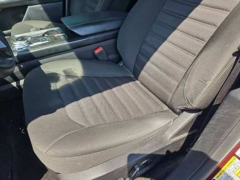 Used 2018 Ford Fusion SE w/ Fusion SE Technology Package image 9