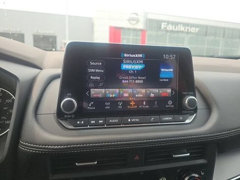 Used 2023 Nissan Rogue SV w/ SV Premium B Package AWD/4WD image 19