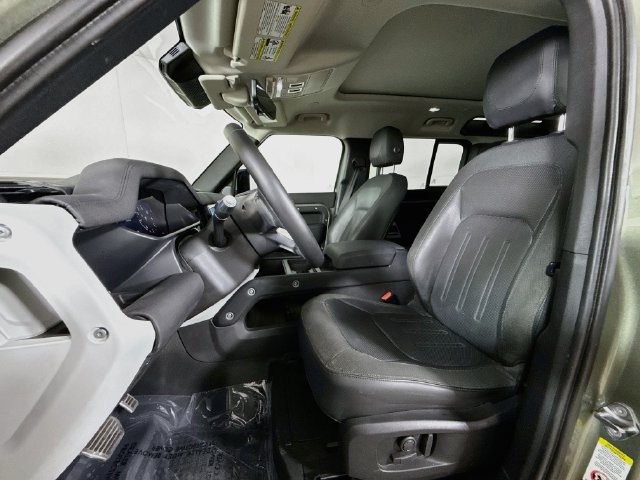 Used 2020 Land Rover Defender 110 First Edition AWD/4WD image 11