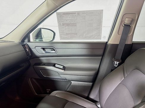 New 2026 Nissan Pathfinder SL AWD/4WD image 23