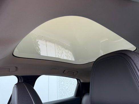 New 2026 Nissan Leaf Platinum+ w/ Cargo Package (Platinum+) image 17