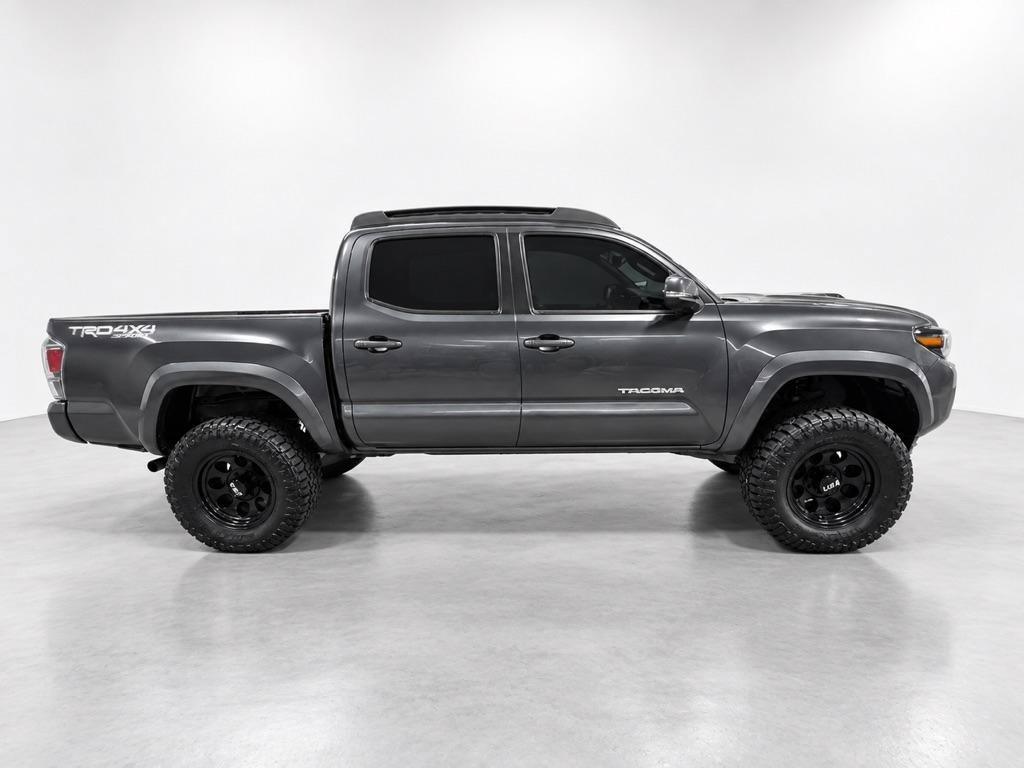 Used 2021 Toyota Tacoma TRD Sport w/ Technology Package AWD/4WD image 2