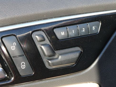 Used 2019 INFINITI QX30 image 13