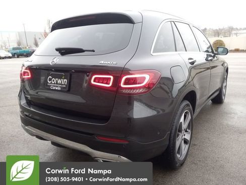 Used 2022 Mercedes-Benz GLC 300 4MATIC image 3