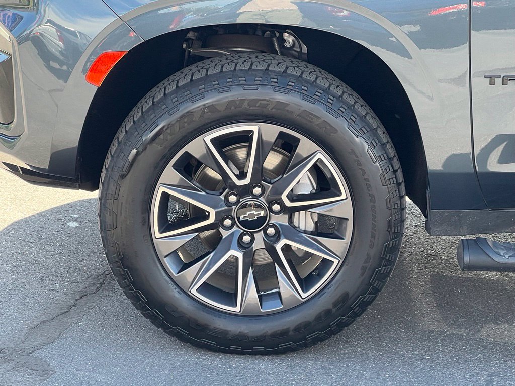 Certified 2021 Chevrolet Tahoe Z71 w/ Z71 Off-Road Package AWD/4WD image 18