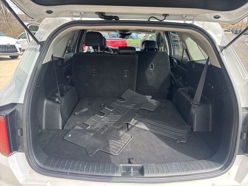 Used 2022 Kia Sorento S w/ Panoramic Sunroof Package image 37
