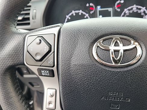 Used 2020 Toyota 4Runner SR5 Premium image 19