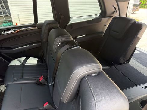 Used 2017 Mercedes-Benz GLS 450 4MATIC image 27