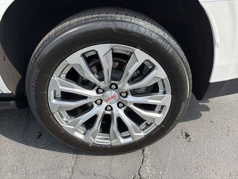 Certified 2024 GMC Yukon Denali w/ Denali Reserve Package image 9