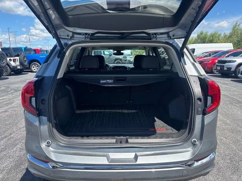 Used 2024 GMC Terrain Denali w/ Denali Premium Package AWD/4WD image 26