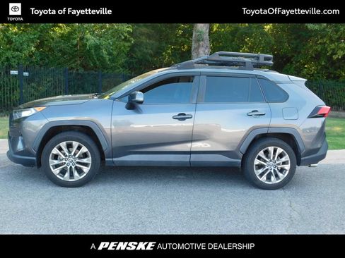 Used 2020 Toyota RAV4 XLE Premium FWD image 2