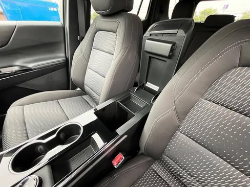 Used 2026 Chevrolet Equinox LT AWD/4WD image 24