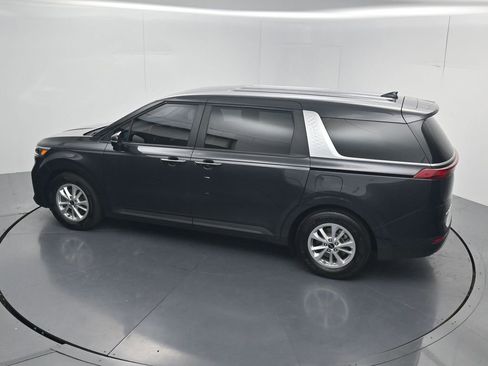 Used 2022 Kia Carnival LX FWD image 49
