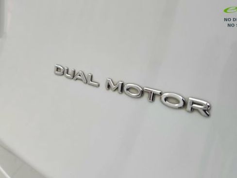 Used 2022 Tesla Model Y Long Range AWD/4WD image 18