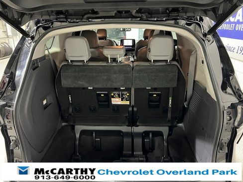 Used 2021 Toyota Sienna XLE w/ XLE Plus Package image 31