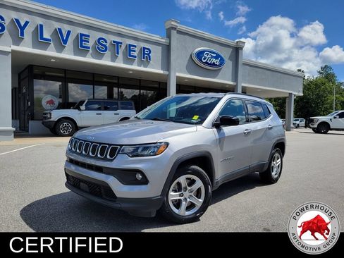 Used 2024 Jeep Compass Latitude AWD/4WD image 1