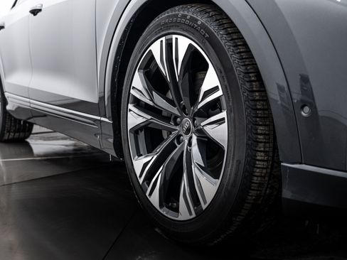 New 2026 Audi Q8 Prestige image 22