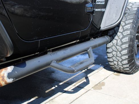 Used 2018 Jeep Wrangler Sport image 35