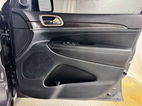 Used 2014 Jeep Grand Cherokee Limited AWD/4WD image 18