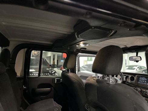 Used 2020 Jeep Gladiator Sport w/ Quick Order Package 24S AWD/4WD image 38