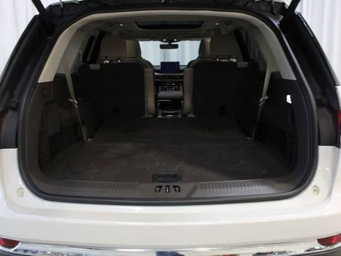 Certified 2023 Lincoln Aviator Reserve w/ Equipment Group 201A image 32
