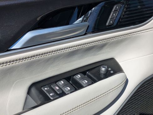 Used 2022 Jeep Wagoneer Series I w/ Convenience Group I image 12