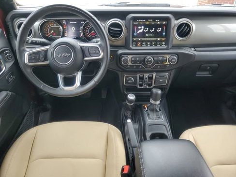 Used 2022 Jeep Wrangler Unlimited Sahara w/ Cold Weather Group image 30